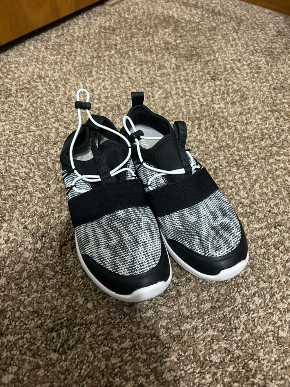 Vionic Black and White Slip-On Athletic Sneakers